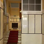 Castell Am Kurfuerstendamm Hotel 3*