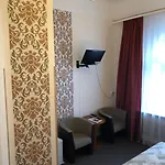 Castell Am Kurfuerstendamm 3*
