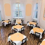 Castell Am Kurfürstendamm Hotel 3*