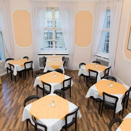 Castell Am Kurfürstendamm Hotel 3*