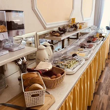 Castell Am Kurfuerstendamm Hotel