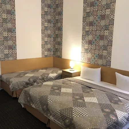 Castell Am Kurfuerstendamm 3*