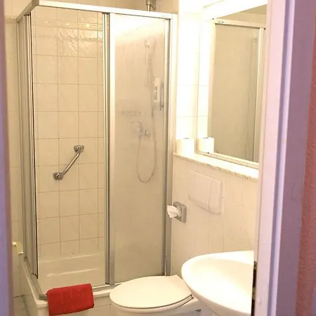Castell Am Kurfuerstendamm Hotel 3*