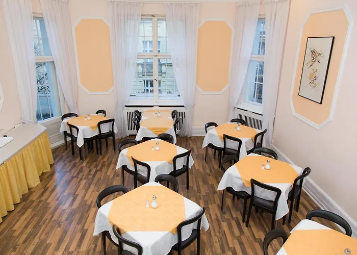 Castell Am Kurfuerstendamm Hotel 3*