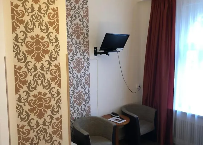 Castell Am Kurfuerstendamm 3*