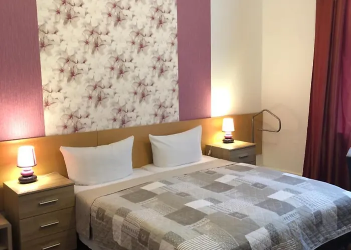 Hotel Castell Am Kurfuerstendamm 3*