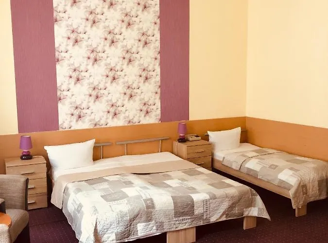 Castell Am Kurfuerstendamm Szálloda 3*