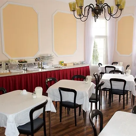 Castell Am Kurfuerstendamm Hotell